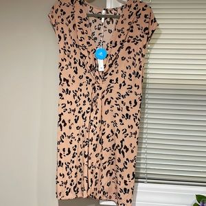 Cupshe Fallon Leopard V-Neck Sleeveless Dress. Size M. New with tags.